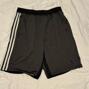 Adidas Size Medium Men's Charcoal Gray Athletic Shorts